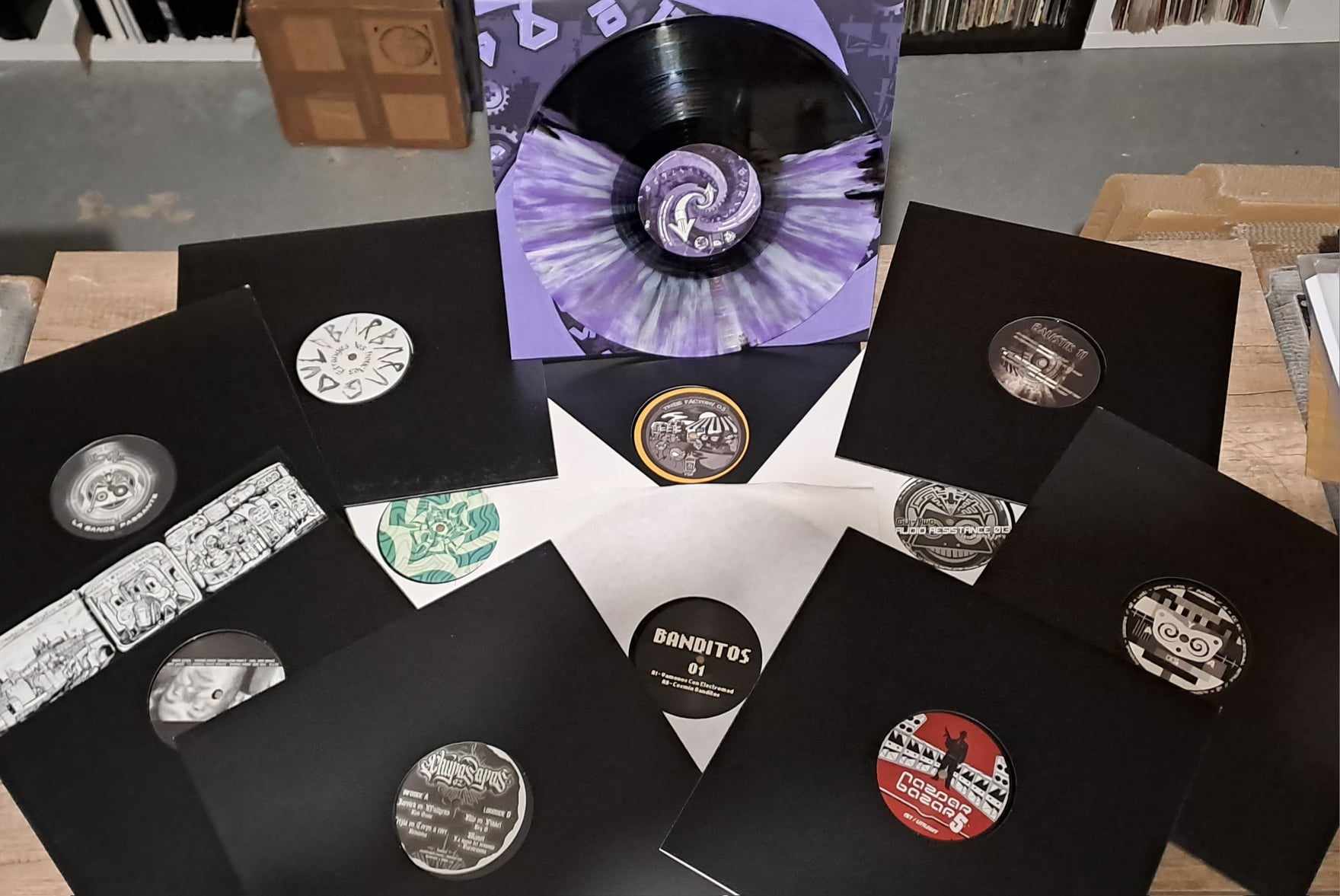 25% de remise sur le 1er lot de Noël tribe de 12 vinyles neufs - vinyle freetekno